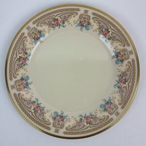 Lenox Versailles Dinner plate floral with gold trim width 10.5 in Made in USA